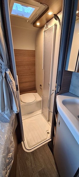Knaus Van Ti 550 MF Vansation "Automatlåda + under 6m" 12 of 13