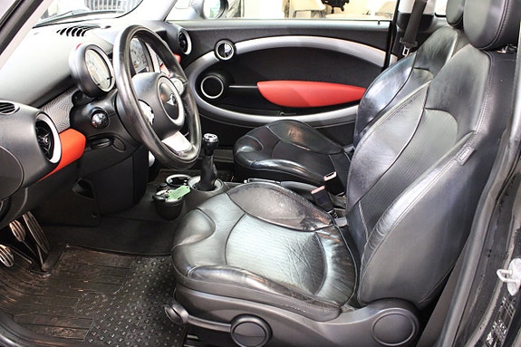 MINI Cooper S 4 of 16
