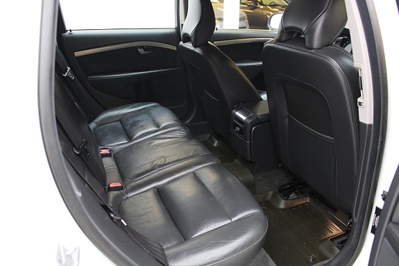 Volvo V70 10 of 13