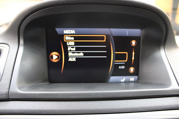 Volvo V70 12 of 13