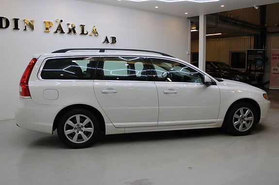 Volvo V70 4 of 13
