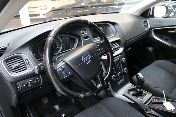 Volvo V40 10 of 11