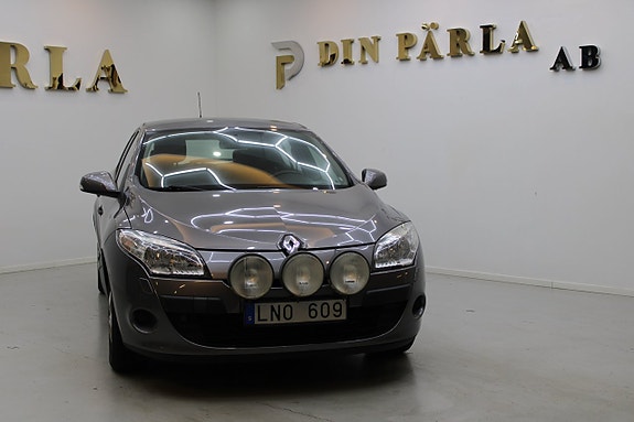 Renault Megane 2 of 10