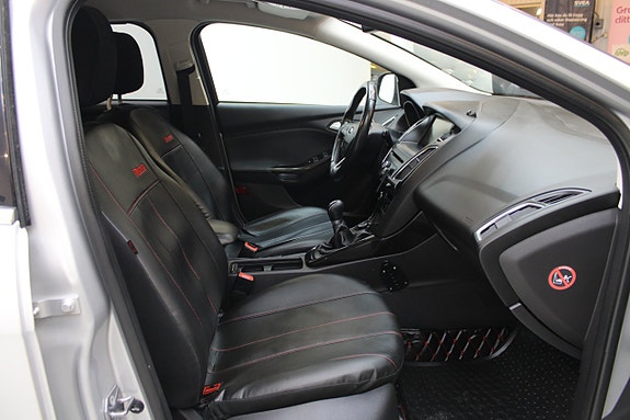 Ford Focus 7 of 11