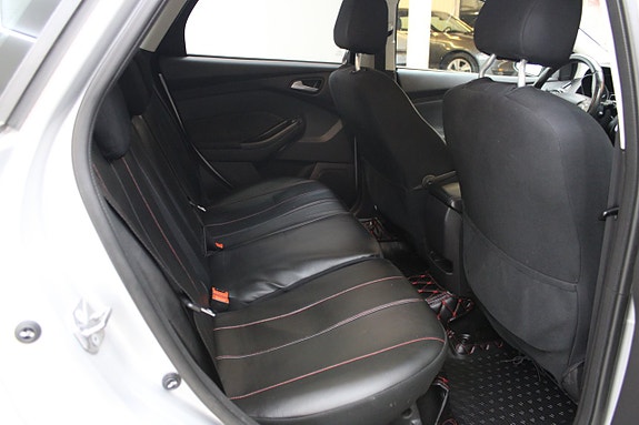 Ford Focus 9 of 11