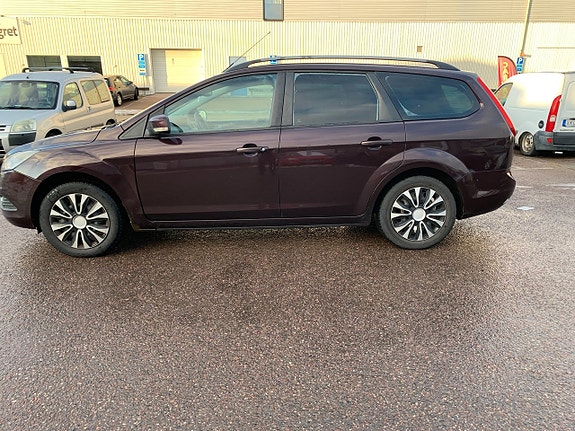 Ford Focus 2 of 14