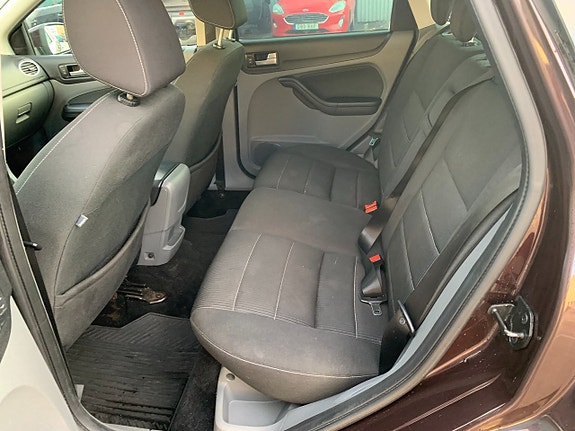 Ford Focus 10 of 14