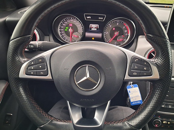Mercedes-Benz CLA200 15 of 23