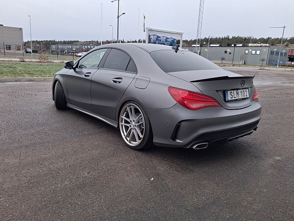 Mercedes-Benz CLA200 9 of 23