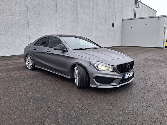 Mercedes-Benz CLA200 2 of 5