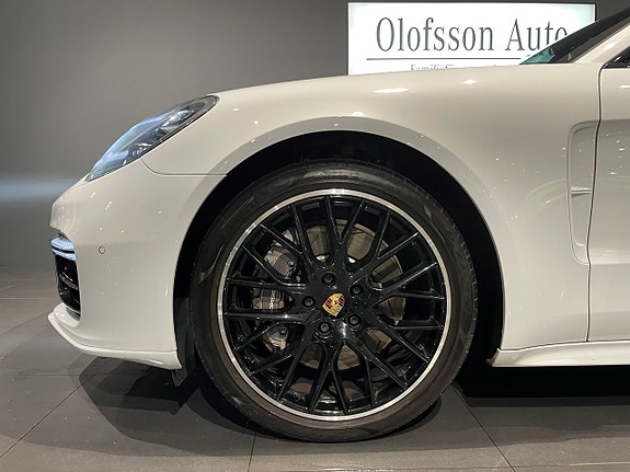 Porsche Panamera 4 11 of 14