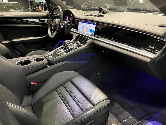 Porsche Panamera 4 7 of 14