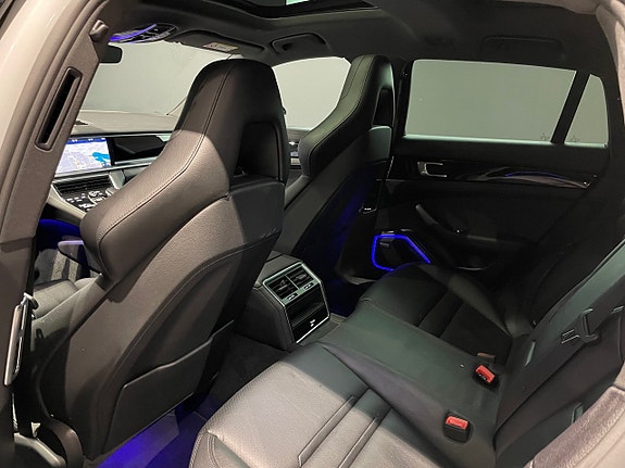 Porsche Panamera 4 9 of 14