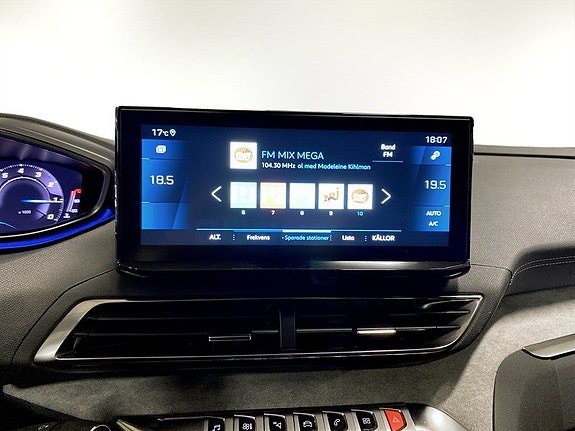 Peugeot 5008 10 of 18