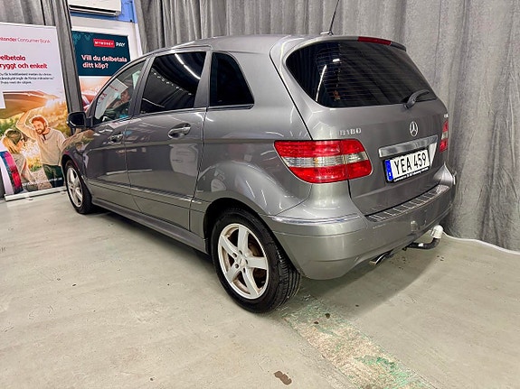 Mercedes-Benz B180 5 of 5