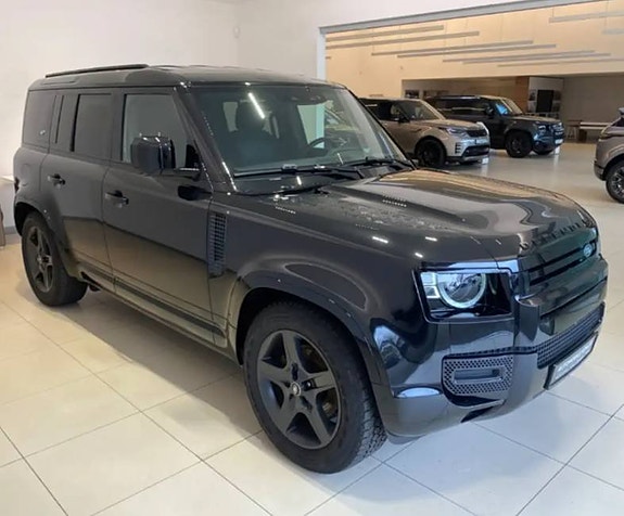 Land Rover Defender 110 4 of 5