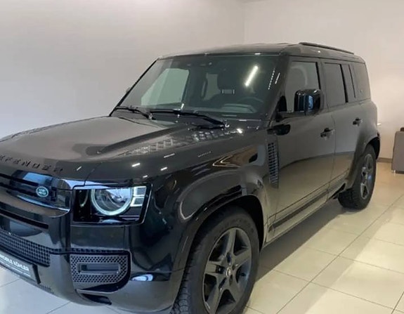Land Rover Defender 110 3 of 5