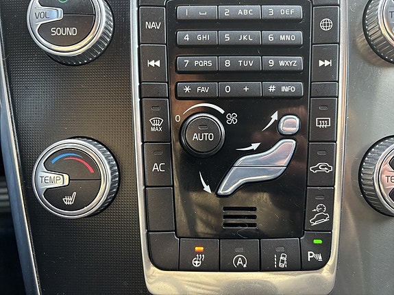 Volvo XC60 14 of 18
