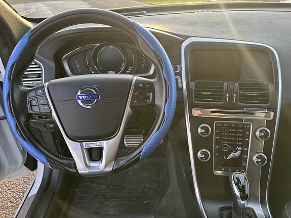 Volvo XC60 9 of 18
