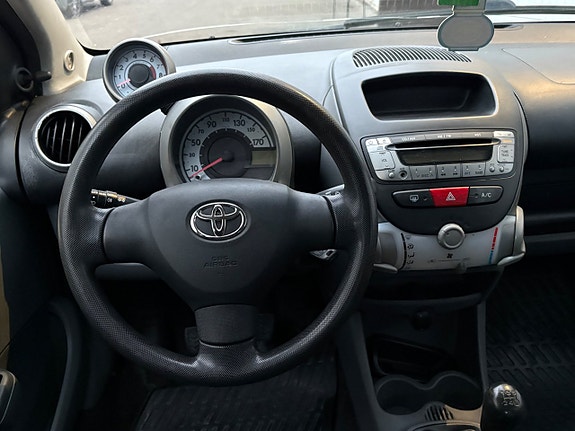 Toyota Aygo 14 of 14