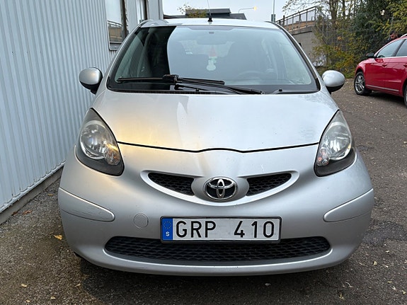 Toyota Aygo 3 of 14