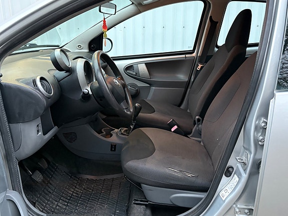 Toyota Aygo 9 of 14