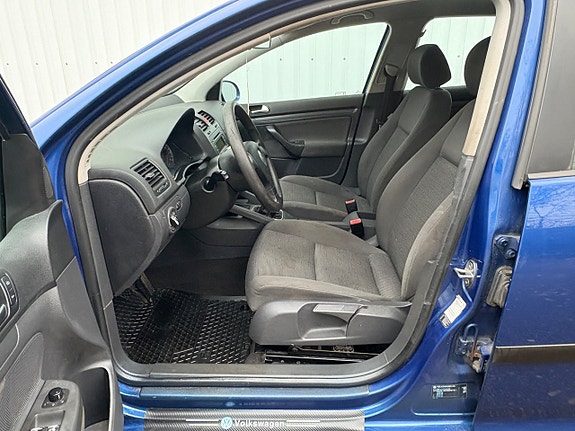 Volkswagen Golf V 8 of 14