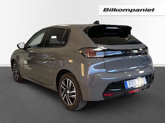 Peugeot 208 2 of 5