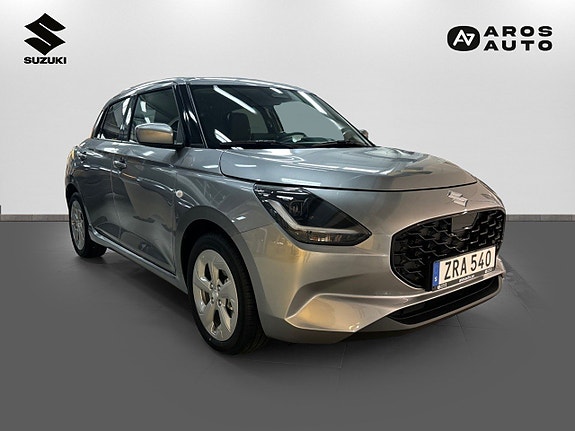 Suzuki Swift 3 of 5