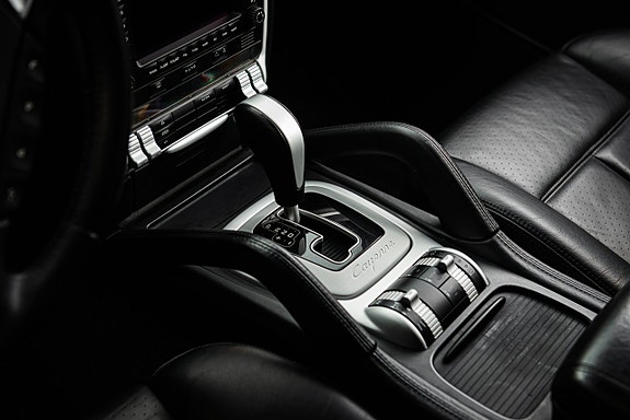 Porsche Cayenne Turbo 22 of 30