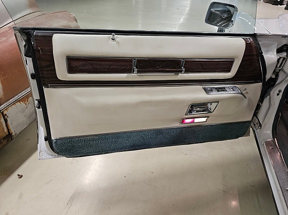 Cadillac Eldorado 6 of 6