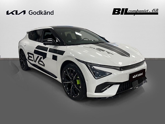 Kia EV6 3 of 5