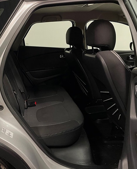 Renault Captur 11 of 13