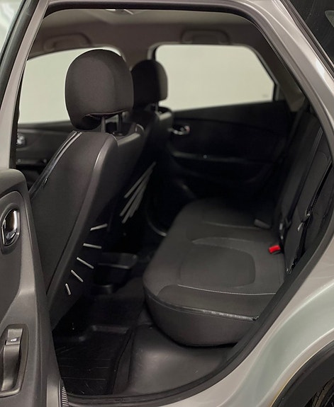 Renault Captur 8 of 13