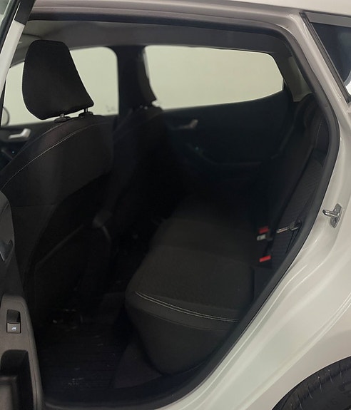 Ford Fiesta 10 of 12