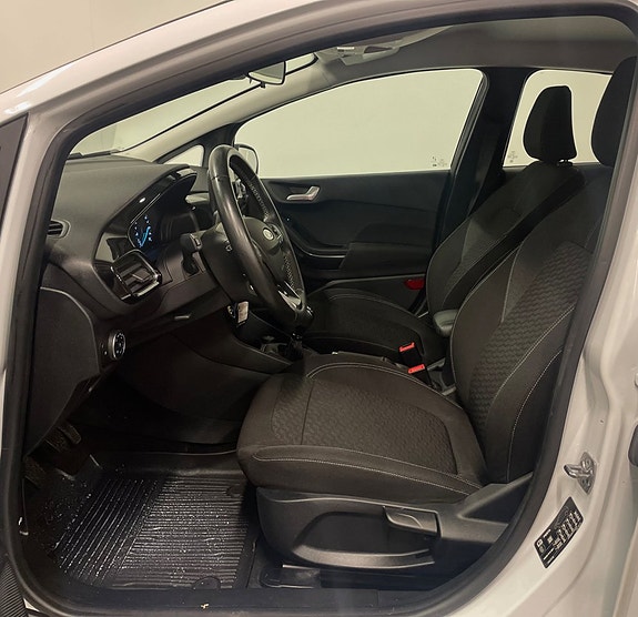 Ford Fiesta 8 of 12