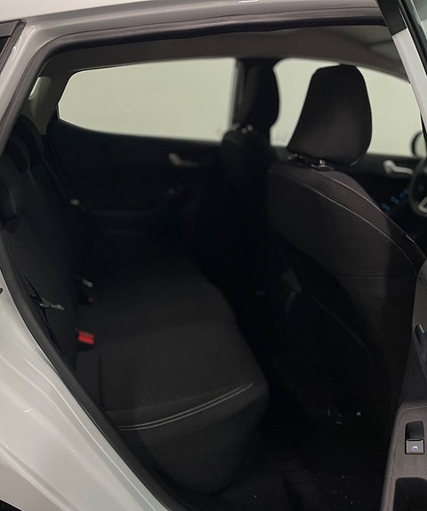 Ford Fiesta 11 of 12