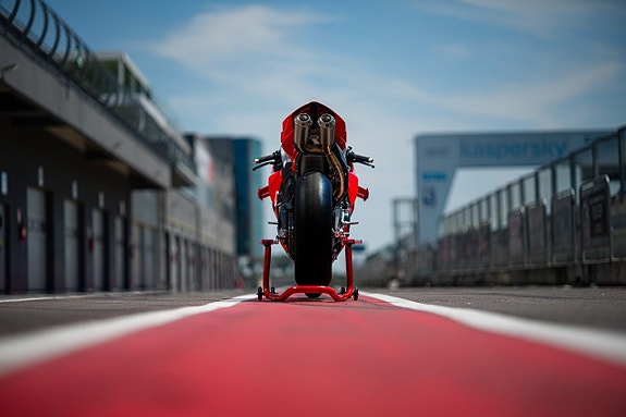 Ducati Panigale V4R NYHET! Finns hemma för omgående leverans!! 2 of 10