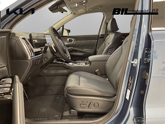 Kia Sorento 8 of 16