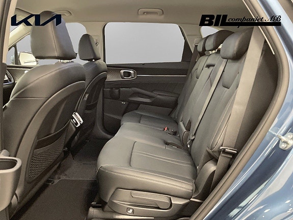 Kia Sorento 9 of 16