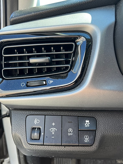 Kia Rio 7 of 12