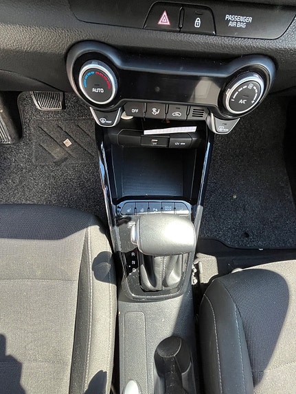 Kia Rio 11 of 12