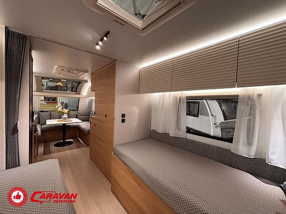 Adria ADORA 663 UT 20 of 27