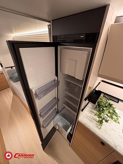 Adria ADORA 663 UT 10 of 27