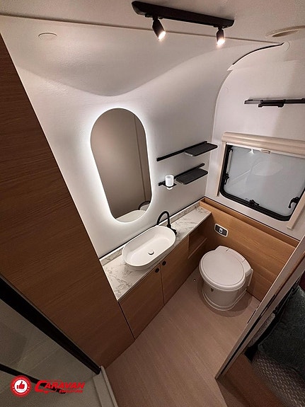 Adria ADORA 663 UT 18 of 27