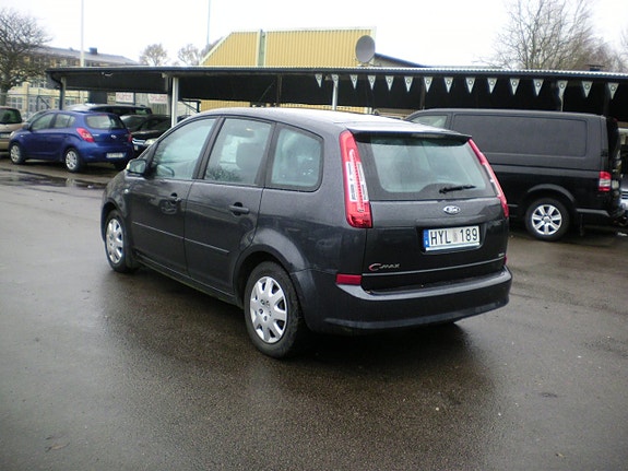 Ford C-Max 8 of 11
