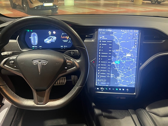 Tesla Model S 5 of 11