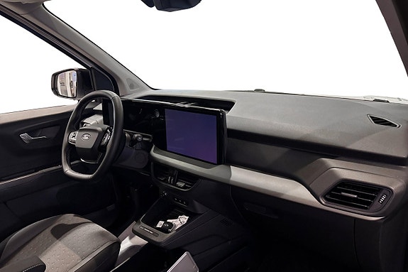 Ford E-Transit Courier 8 of 11