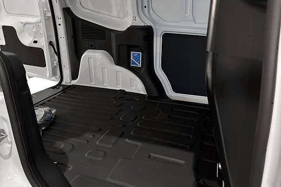 Ford E-Transit Courier 11 of 11