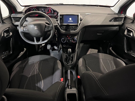 Peugeot 208 6 of 15